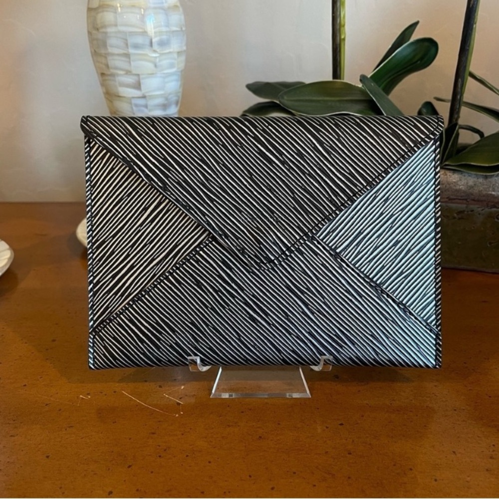 EC Louis Vuitton Limited Edition Metallic EPI Medium Kirigami Pochette